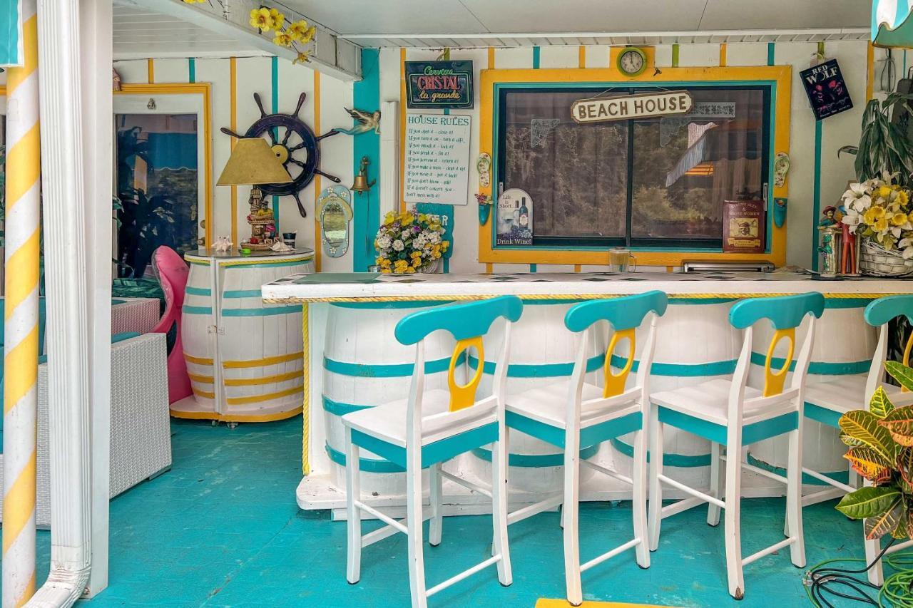 Apartamento Pams Mermaid House With Riverfront Yard And Lanai! Weeki Wachee Exterior foto